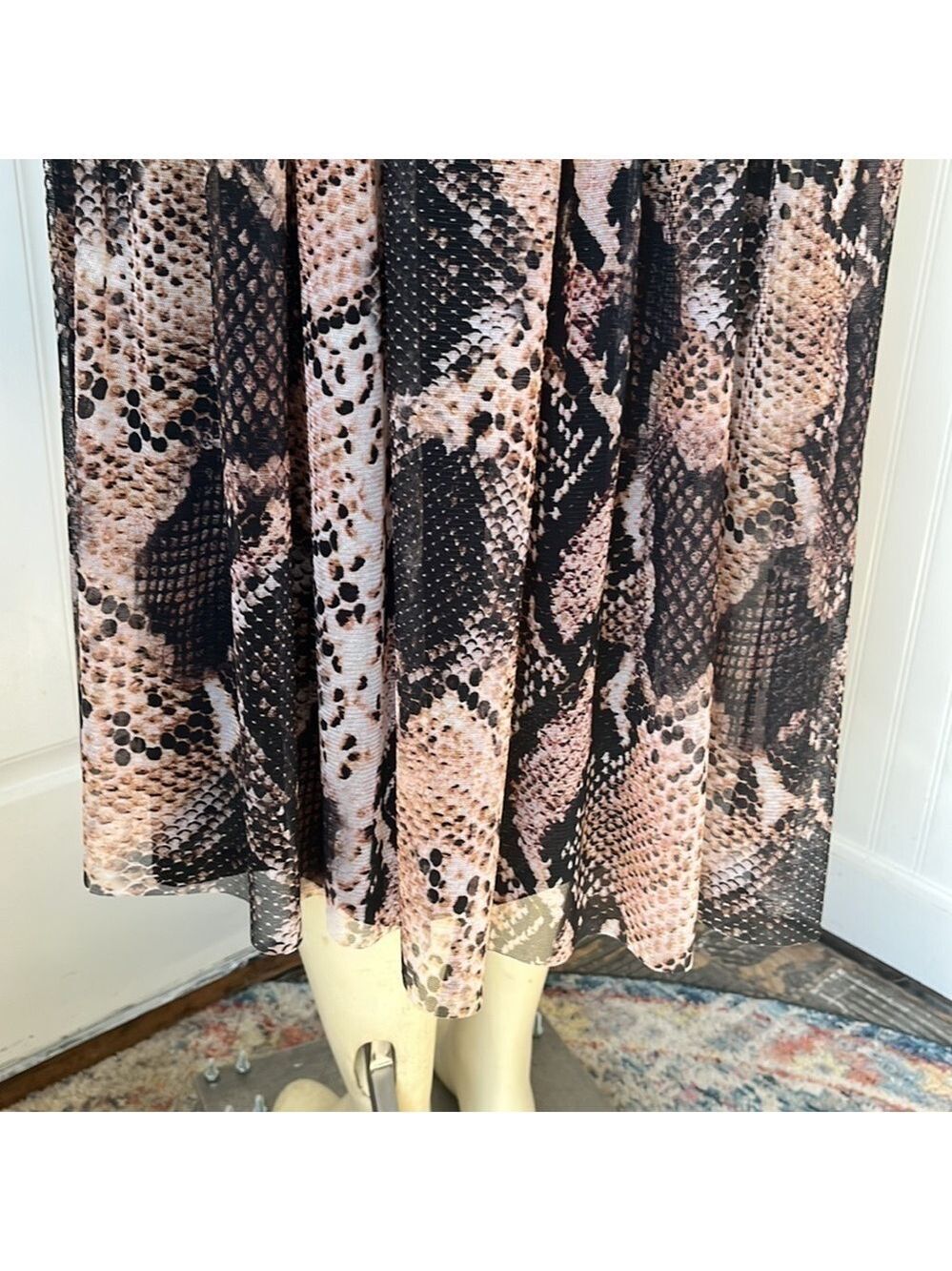 NWOT Zara Basic Snake Skin Print Pleated Midi Skirt M - Picture 6 of 11